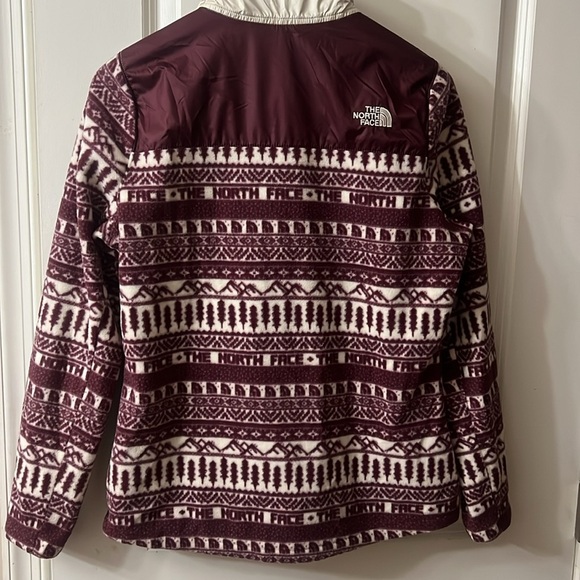 The North Face Jacket,Light Medium Size New with out Tag - Picture 4 of 6